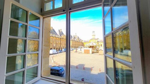 Charleville-Mezieres Apartment | Grand Apt 130m2 vue place ducale