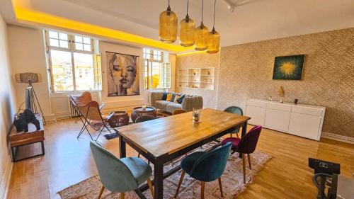 Charleville-Mezieres Apartment | Grand Apt 130m2 vue place ducale