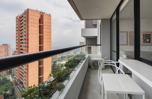 El Poblado Apartment | Grand By Jalo