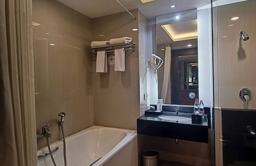 Malang Hotel | Grand Cakra Hotel