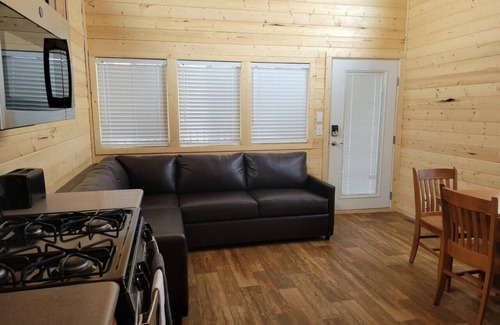Valle Cabin | Grand Canyon South Rim: Private Cabin: Sleeps 8