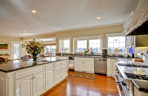 Calgary House | Grand Castle