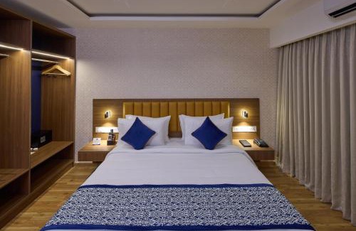 Brookefield Hotel | Grand Continent Brookefield - A Sarovar Portico Affiliate Hotel