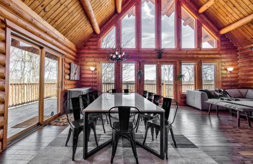 Labelle Ski Chalet | GRAND DUC - 5 BR Spa Mont Tremblant area