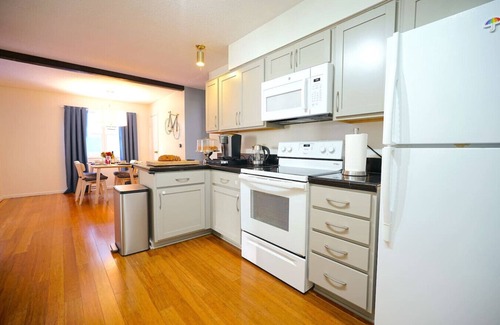 Sioux Falls House | Grand Duplex Blue House