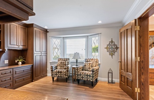 Chilliwack House | Grand English Style Home