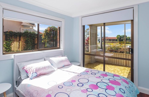 Port Macquarie House | Grand. Entertainer. Waterfront!
