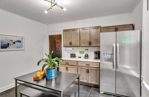 Evansville House | Grand Estates Room 3