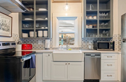 Bellingham Apartment | Grand Fountain District Suite in Bellingham