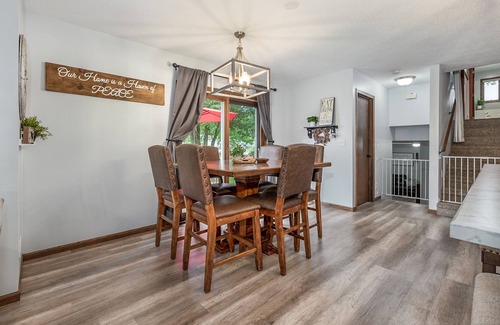 Grand Rapids House | || Grand Getaway || PET FRIENDLY! {New Listing}