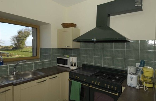 Plouarzel Cottage | GRAND GITE Modulable sleeps 10 to 28