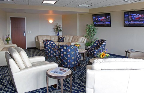 Dubuque Hotel | Grand Harbor Resort and Waterpark