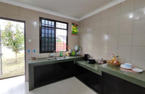 Sibu House | Grand Height Homestay 3A 10pax 4Rooms