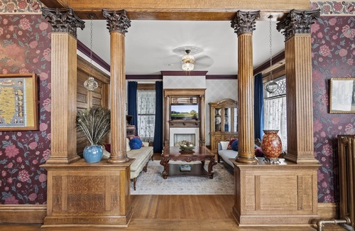 Springfield House | Grand Historic Retreat | Walk to Capitol & Attractions | Timeless Elegance