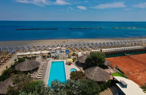 Lido Adriano Hotel | Grand Hotel Azzurra Club
