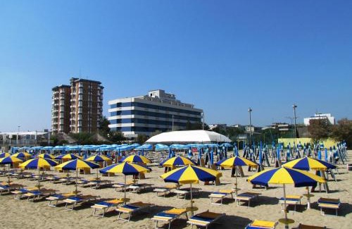 Lido Adriano Hotel | Grand Hotel Azzurra Club