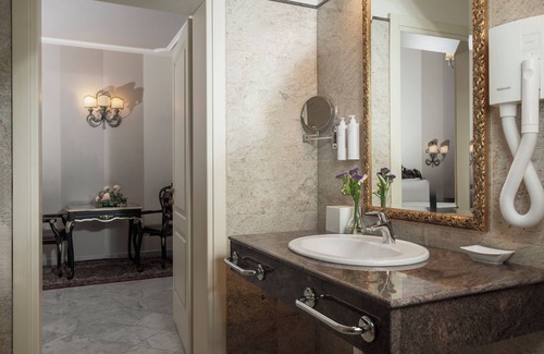 Oltretorrente Hotel | Grand Hotel di Parma | UNA Esperienze