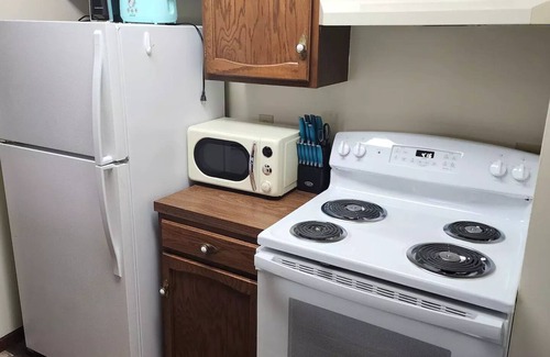 Grand Island Condo | Grand Island Northside Condo 2-bedroom w/d