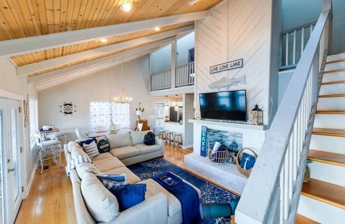 Cook Springs House | Grand Lake Escape: Serenity Meets Space