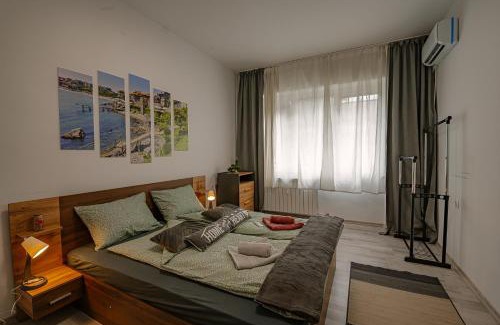 Sofia City Center Apartment | Grand Luxury Condo by NDK and National Stadium with Free Security Parking