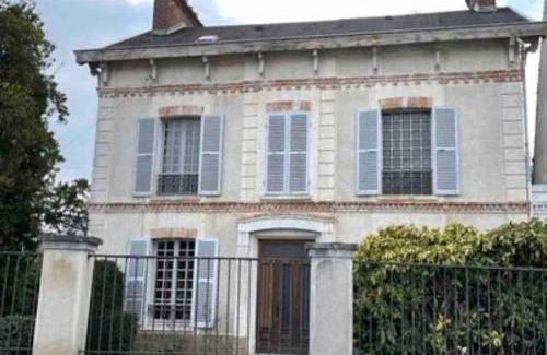 La Ferte-Gaucher House | Grand Maison avec Piscine et Sauna