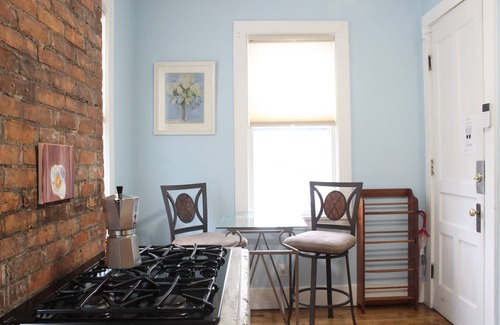 Rochester Apartment | Grand Mansion in the Park - 3 Bed - Free WiFi & Parking - Rochester
