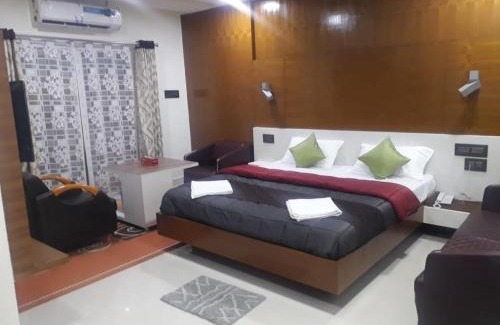 Vinnamangalam Hotel | GRAND Meridian