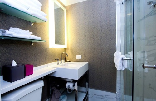 Kalorama Heights Hotel | Grand One Bedroom Suite King, Complimentary Coffee, Capital Views
