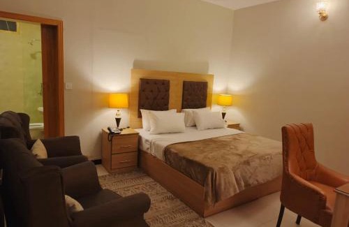 F-8 Sector Bed & Breakfast | Grand Peace House III