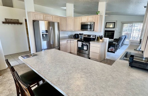Prescott House | Grand Residence: Queen Suite