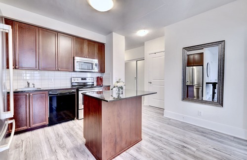 Downtown Mississauga Apartment | Grand Royal Condos -Mississauga SQ One