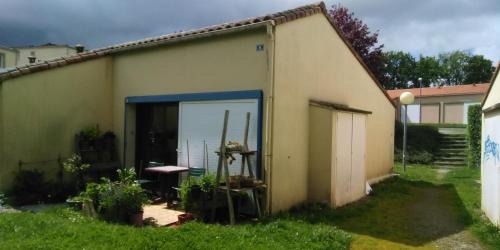La Roche-sur-Yon House | grand studio de plein-pied quartier calme proche centre