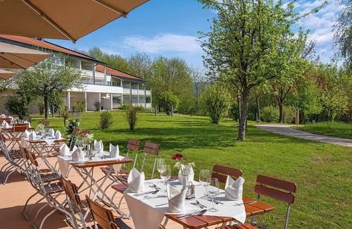 Bad Birnbach Apartment | Grand-Suite 50m2 mit Balkon/Terrasse im Herzen Bad Birnbachs