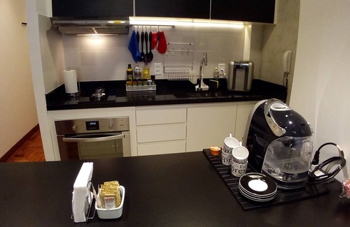 Republica Apartment | Grand Suite - Decorated Studio at Copan Building
