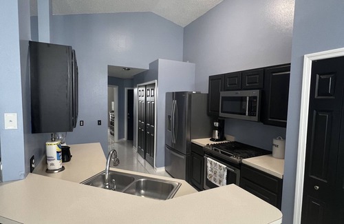 Westbury House | Grand Superior Westbury 4BR House near Disney