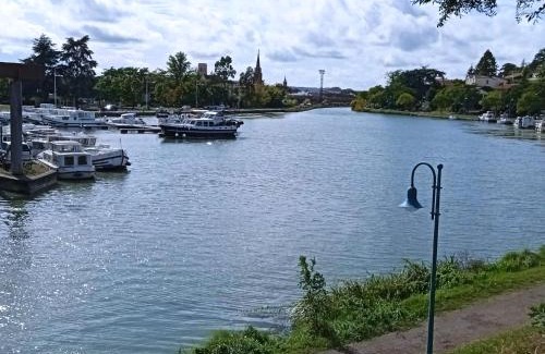 Agen Apartment | Grand T5 le canal