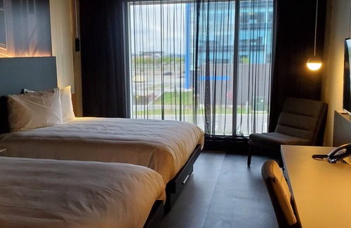 Laval Hotel | Grand Times Hotel Laval - Centropolis