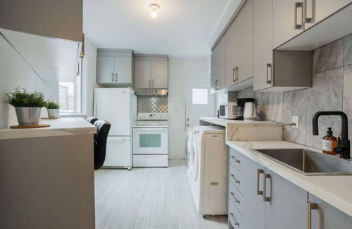Griffintown Apartment | Grand Urban | 4BR Luxe Loft in Griffintown