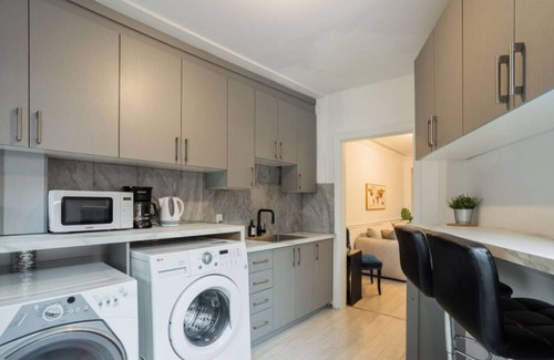 Griffintown Apartment | Grand Urban | 4BR Luxe Loft in Griffintown