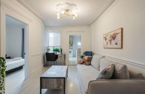 Griffintown Apartment | Grand Urban 4BR Luxe Loft in Griffintown