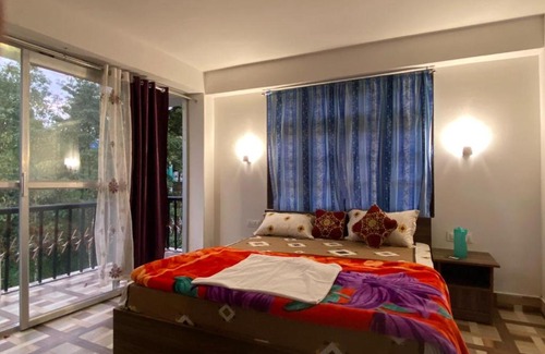 Pelling House | Grand View Retreat