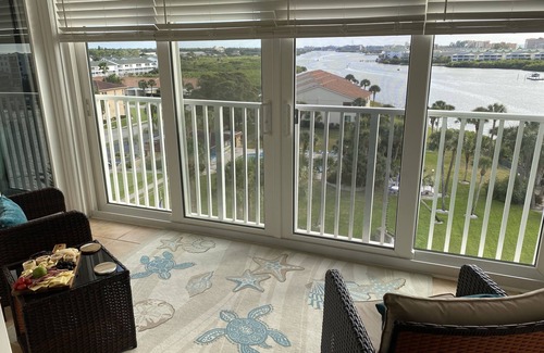 Largo Condo | GRAND VIEWS of the INTRACOASTAL and GULF of MEXICO, furnished, waterfront condo.
