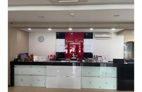 Bandar Baru Permas Jaya Hotel | Grand World Hotel