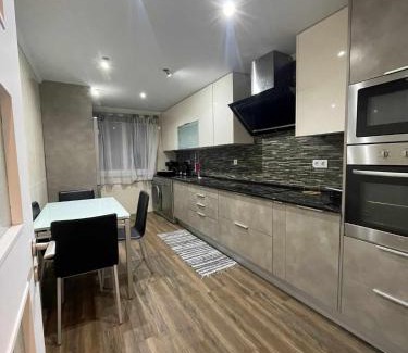 Corroios Apartment | Grande apartamento a 14 km de Lisboa