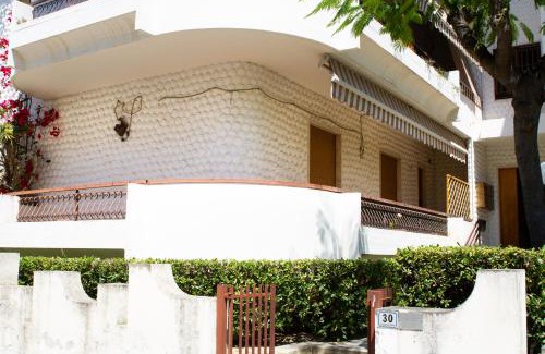 Villa Rosa Apartment | Grande appartamento sul lungomare a Villa Rosa (TE)