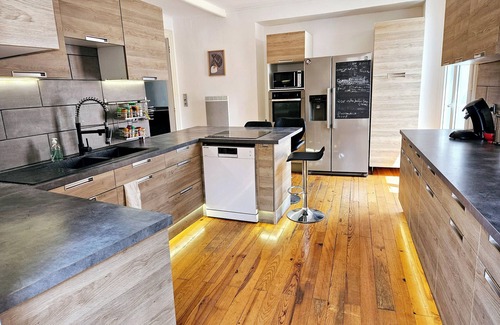 Sauvian House | Grande Chambre Dans Logement Privé