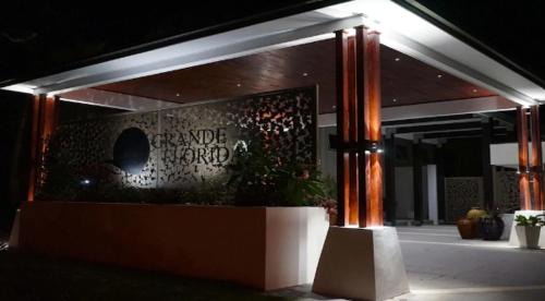 Miami Apartment | Grande Florida - Hosted by Burleigh Letting