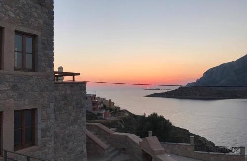 Kamari House | Grande Grotta House