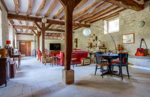 Saint-Benoit-la-Foret House | Grande maison familiale 15 p entre Azay et Chinon
