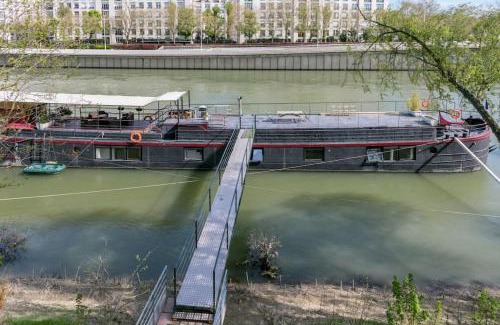 Puteaux House | Grande péniche 4 ch - 10 pers -Paris - Ile de Puteaux- terrasses